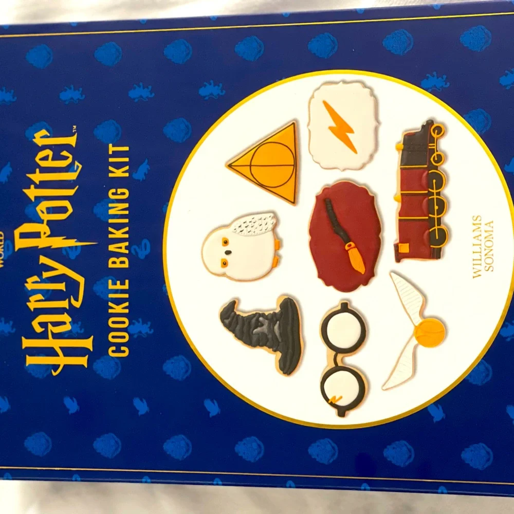 Williams Sonoma- Harry Potter cookie cutters